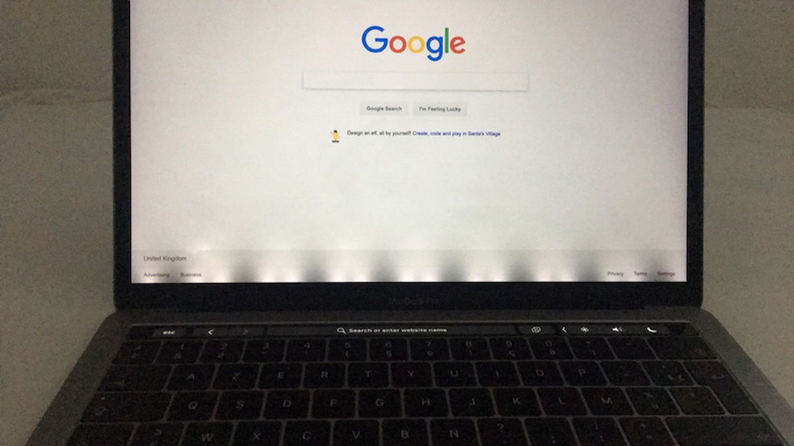 MacBook Pro Flexgate 舞台燈 Stage Light 背光故障維修前畫面