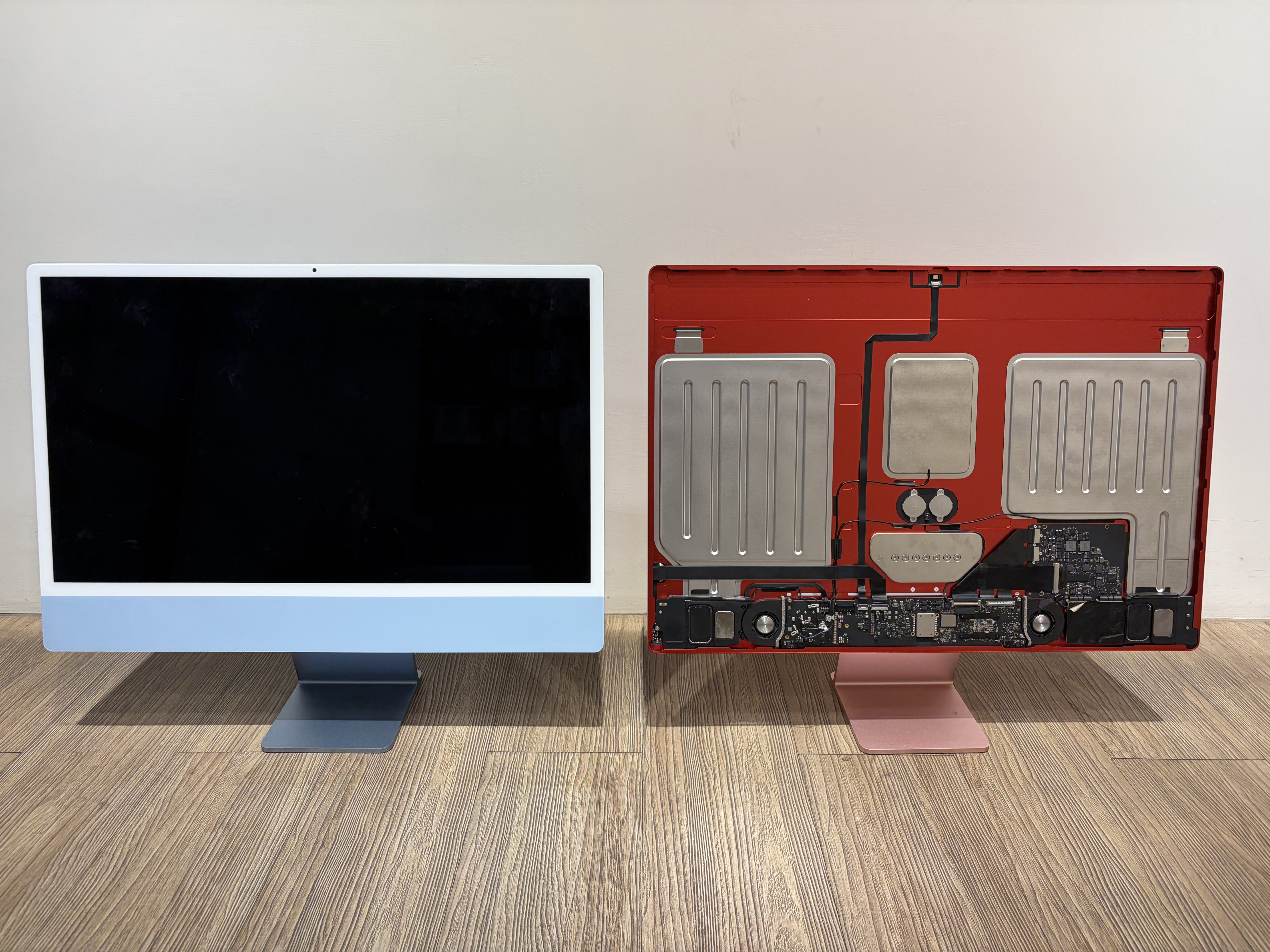 紅色與藍色 iMac M1 A2438 同日送修，兩台皆為主機板短路不開機